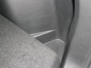 2012款2.0L 豪华版 空间座椅