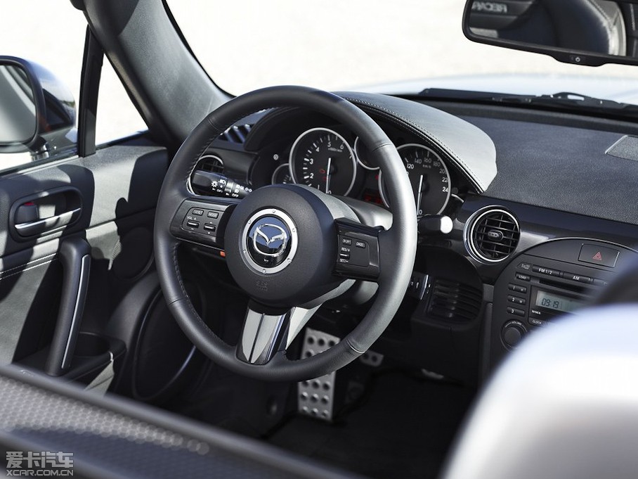 2013R_MX-5 Roadster Coupe