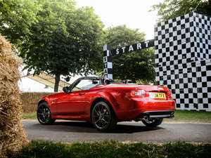 201425th Anniversary w^