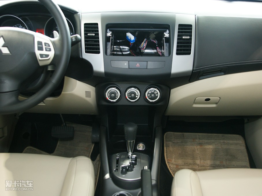 2010W{(ln)£M(jn)ڣ 2.4L rа