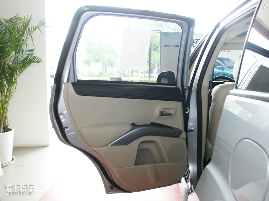 2010W{£Mڣ 2.4L rа