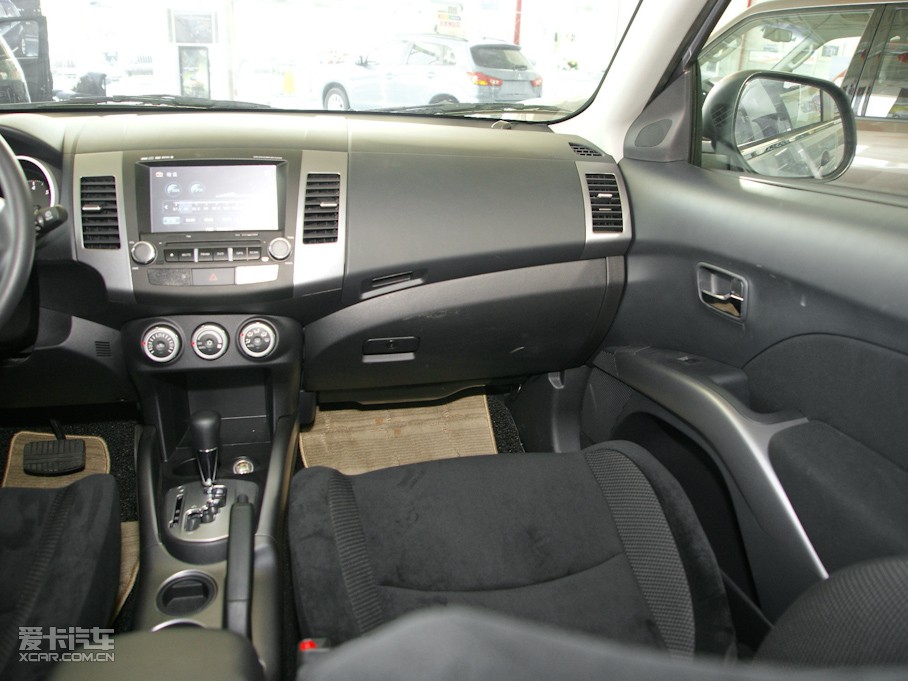 2010W{(ln)£M(jn)ڣ 2.4L m