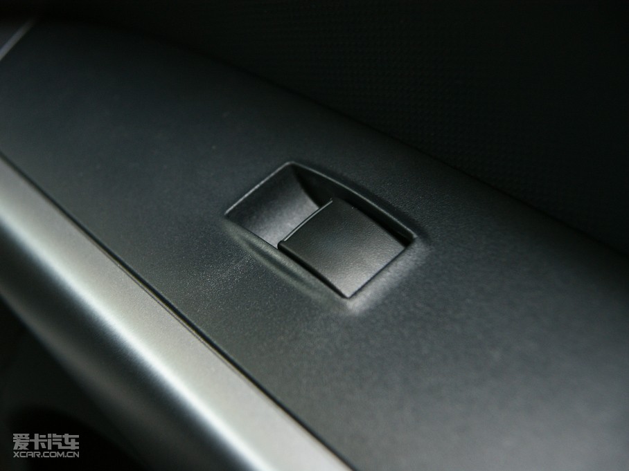 2010W{(ln)£M(jn)ڣ 2.4L m