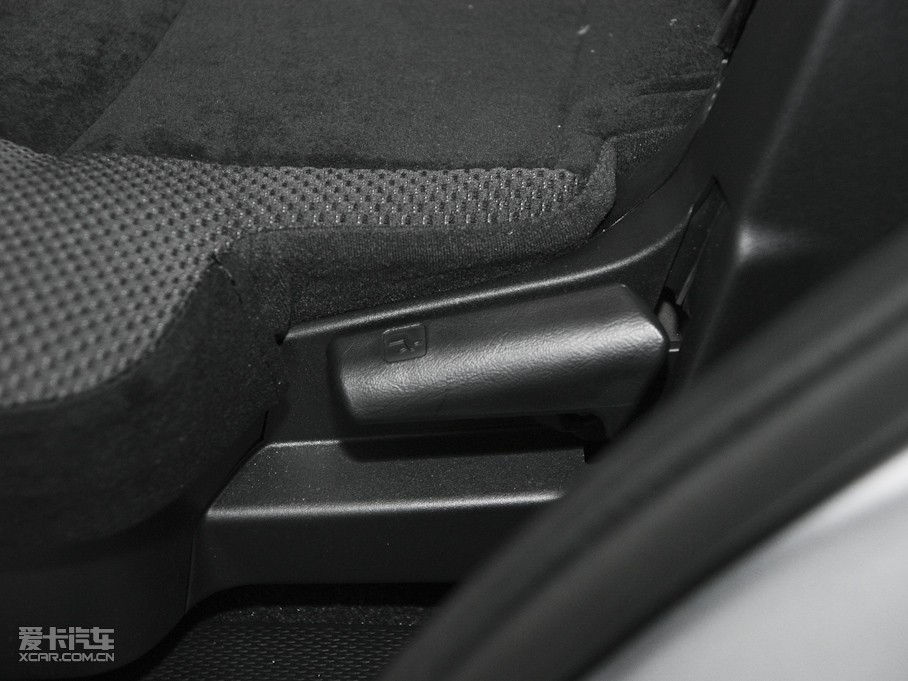 2010W{(ln)£M(jn)ڣ 2.4L m