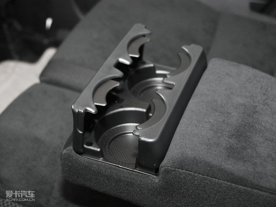 2010W{(ln)£M(jn)ڣ 2.4L m