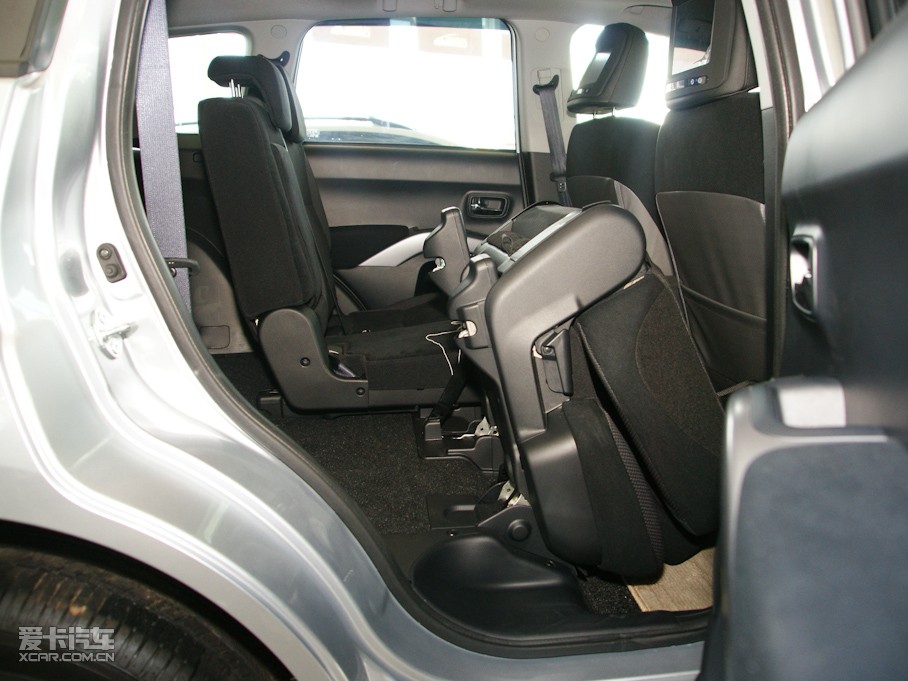 2010W{(ln)£M(jn)ڣ 2.4L m