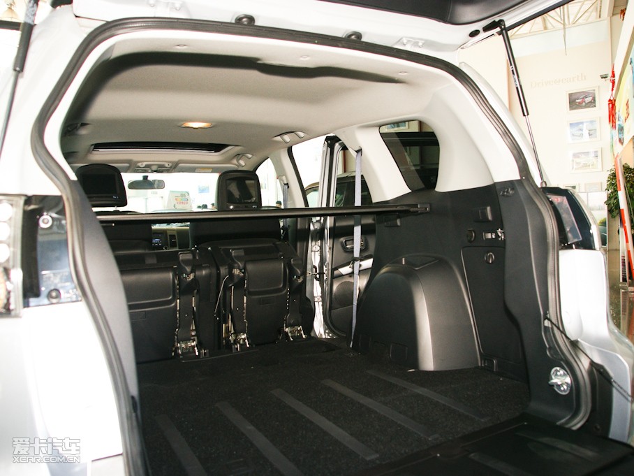 2010W{(ln)£M(jn)ڣ 2.4L m