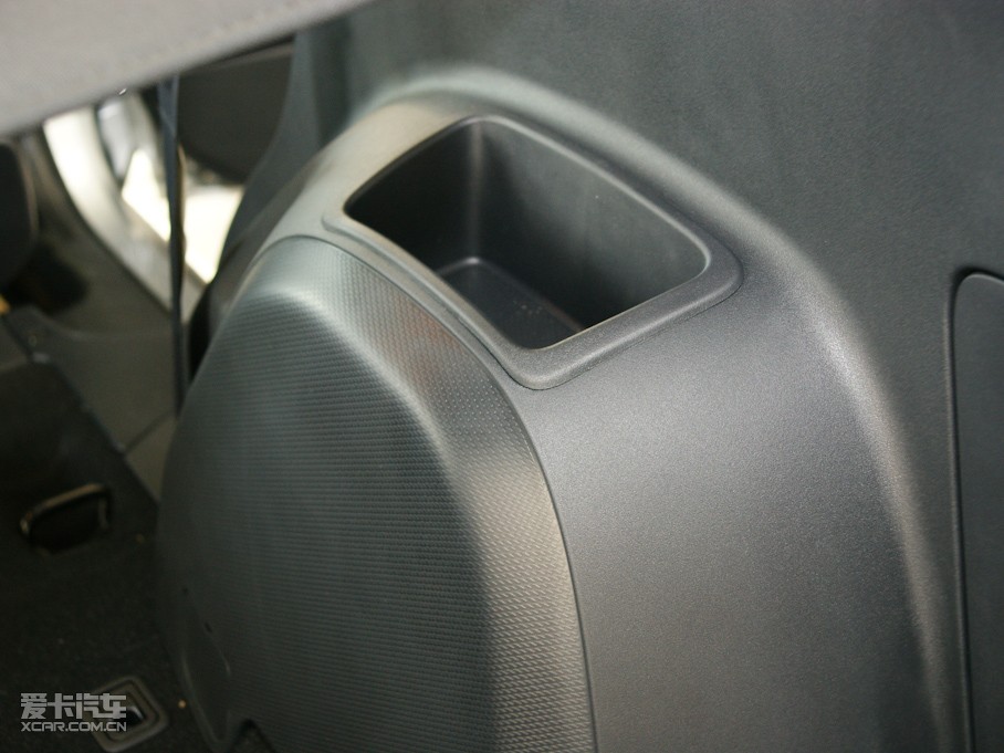 2010W{(ln)£M(jn)ڣ 2.4L m