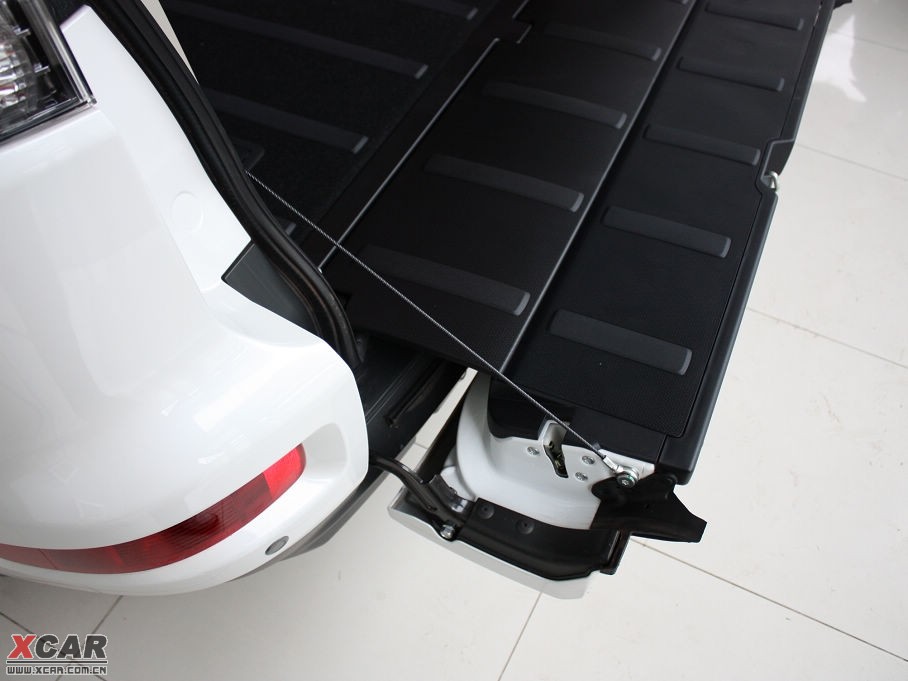 2010W{£Mڣ 2.0L \Ӱ