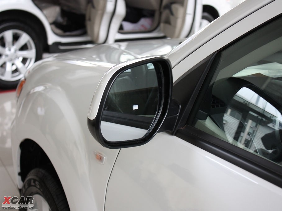 2010W{£Mڣ 2.0L \Ӱ