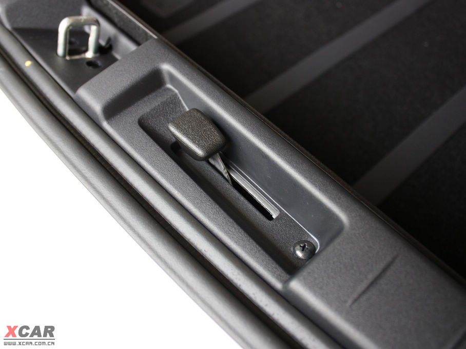 2010W{£Mڣ 2.0L \Ӱ