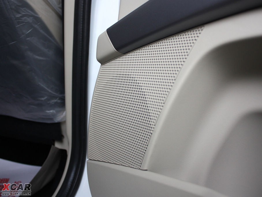 2010W{(ln)£M(jn)ڣ 2.0L \(yn)(dng)