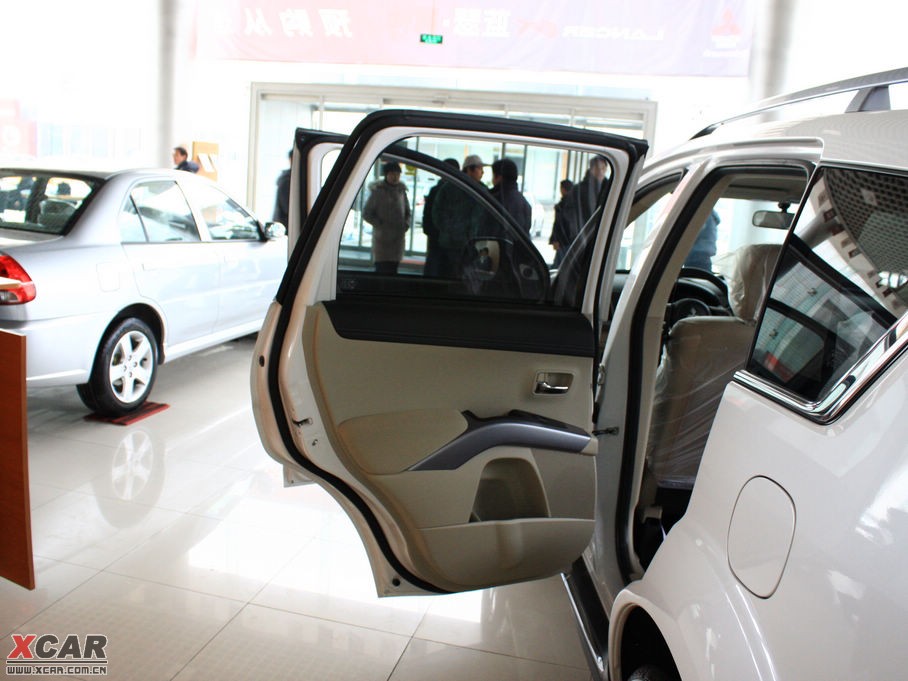 2010W{£Mڣ 3.0L ӢGT