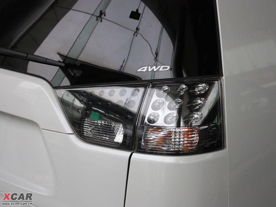 2010W{£Mڣ 2.0L \Ӱ