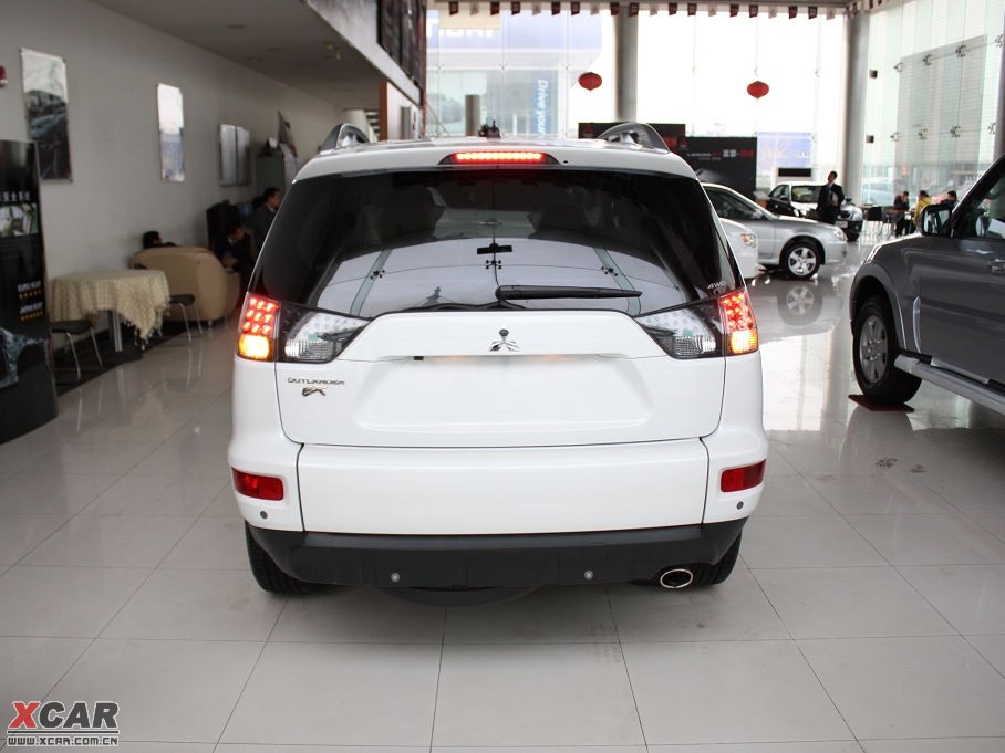 2010W{£Mڣ 2.0L \Ӱ