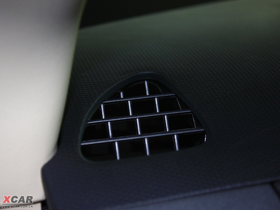 2010W{(ln)£M(jn)ڣ 3.0L A