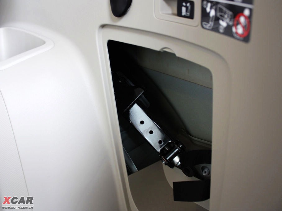 2010W{£Mڣ 2.0L \Ӱ