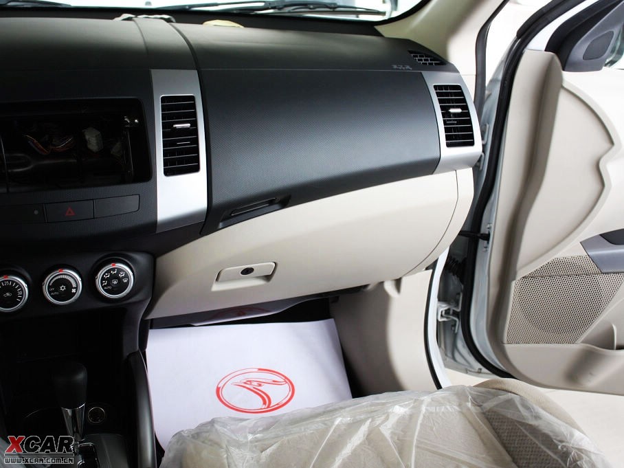 2010W{£Mڣ 2.0L \Ӱ