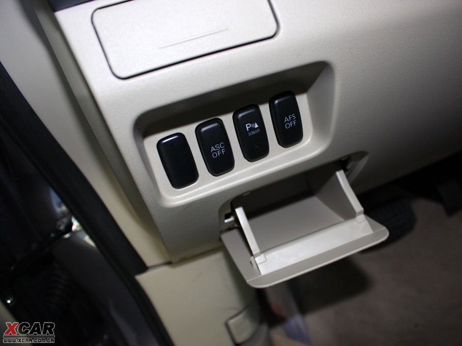 2010W{(ln)£M(jn)ڣ 3.0L A