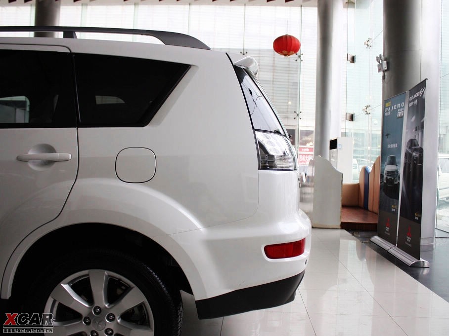 2010W{£Mڣ 2.0L \Ӱ