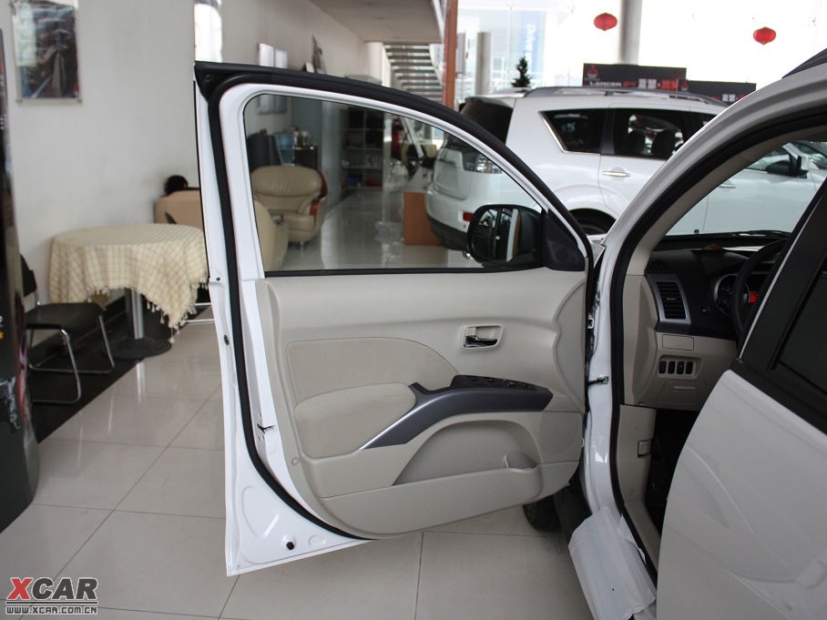 2010W{£Mڣ 2.0L \Ӱ