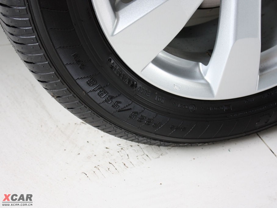 2010W{£Mڣ 2.0L \Ӱ