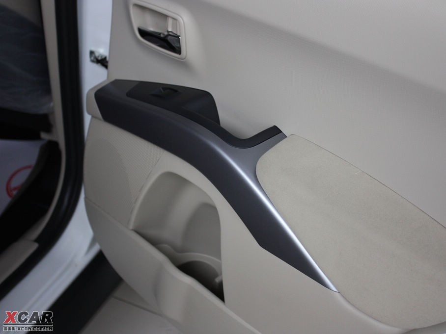 2010W{£Mڣ 2.0L \Ӱ