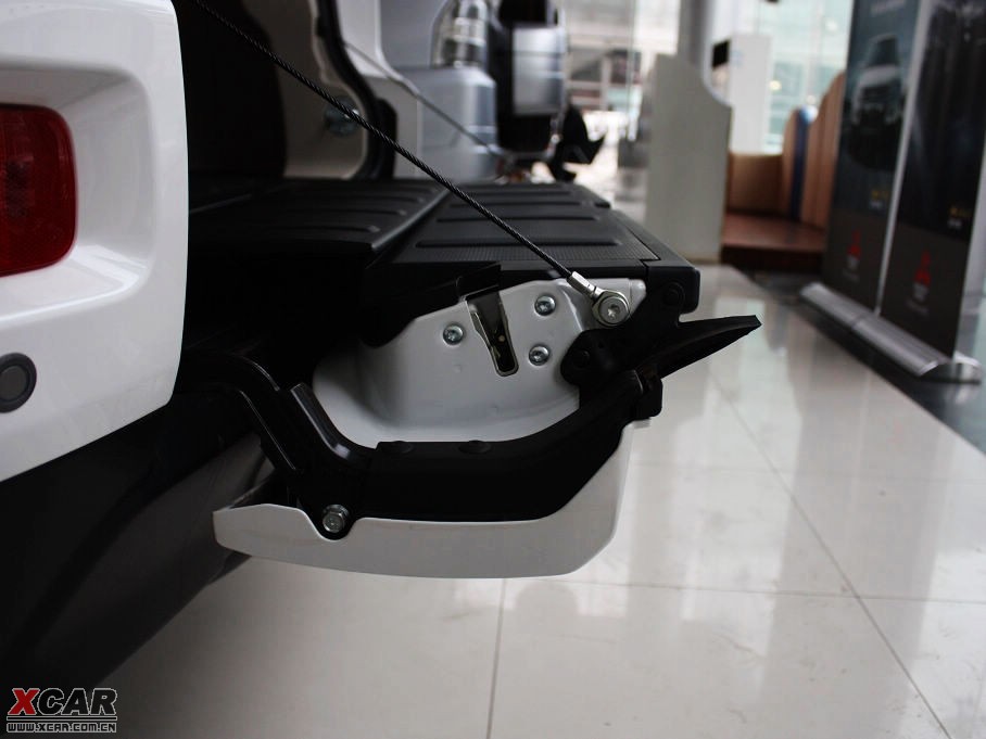 2010W{(ln)£M(jn)ڣ 2.0L \(yn)Ӱ