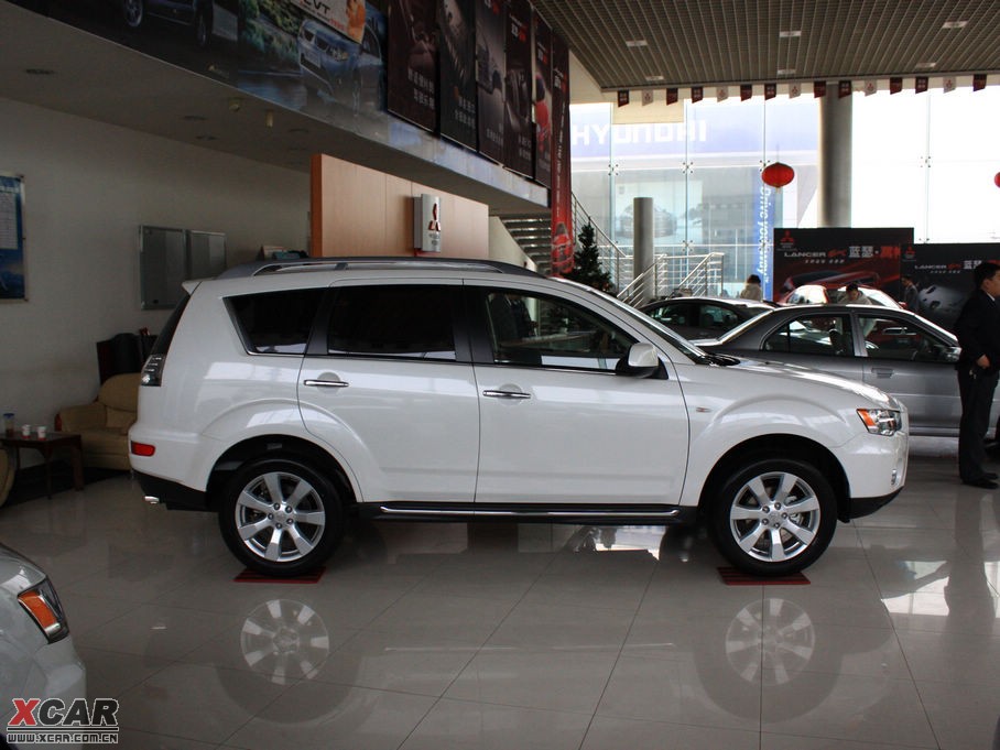 2010W{£Mڣ 3.0L ӢGT