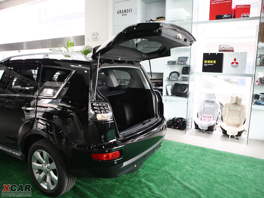 2010W{(ln)£M(jn)ڣ 3.0L A