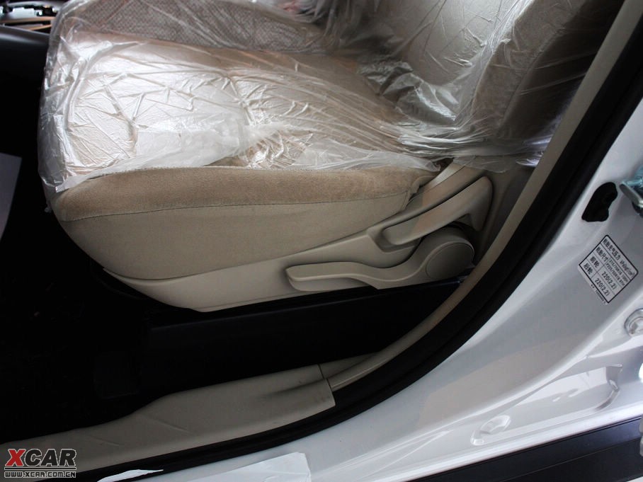 2010W{(ln)£M(jn)ڣ 2.0L \(yn)Ӱ