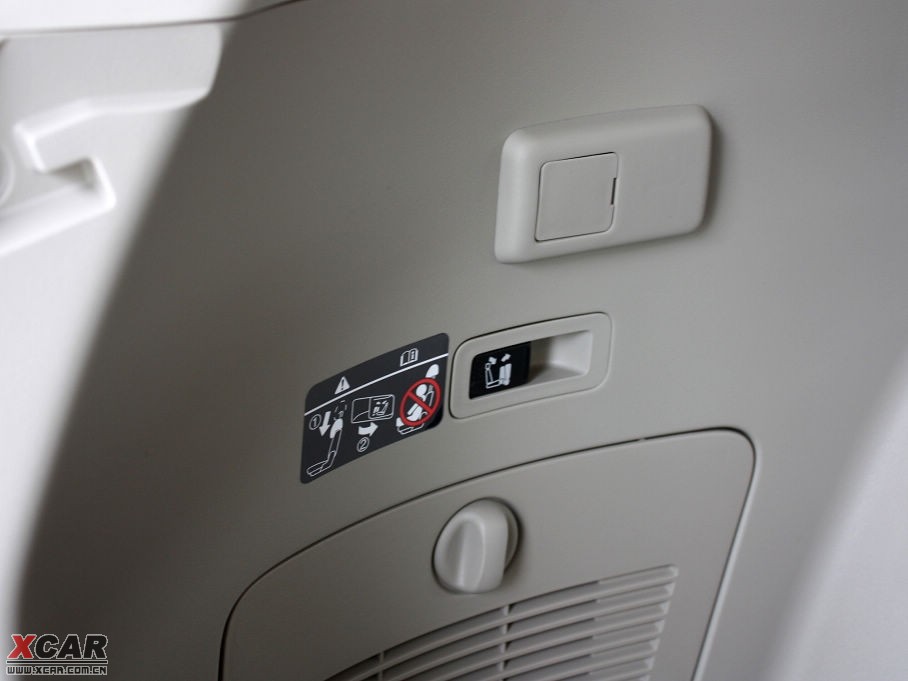 2010W{£Mڣ 2.0L \Ӱ