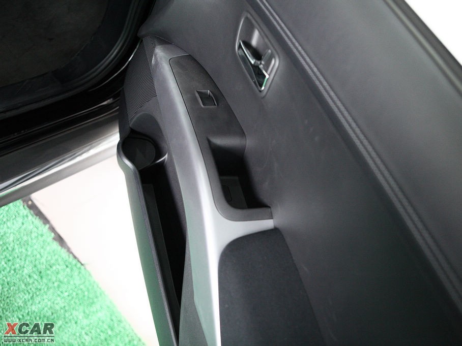 2010W{(ln)£M(jn)ڣ 3.0L A