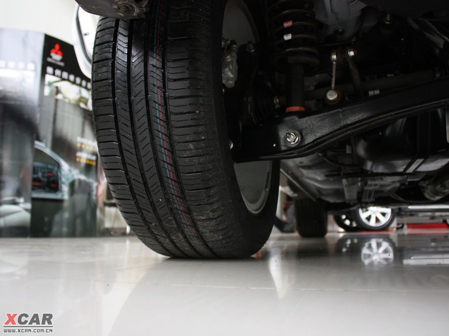 2010W{£Mڣ 2.0L \Ӱ