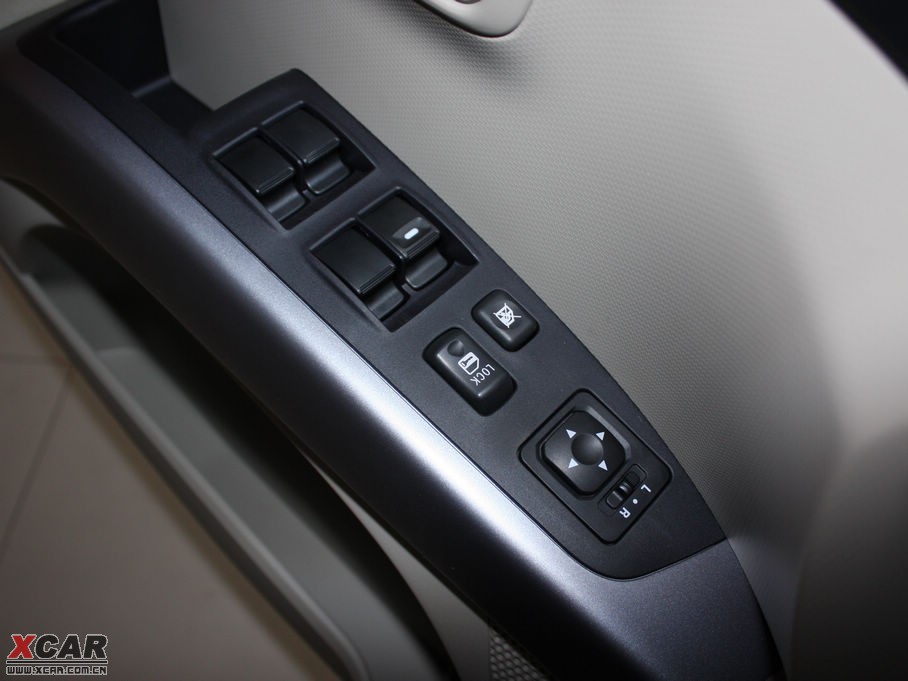 2010W{£Mڣ 3.0L ӢGT