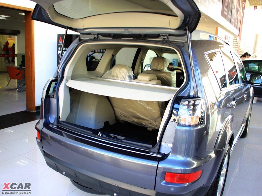 2010W{(ln)£M(jn)ڣ 3.0L A