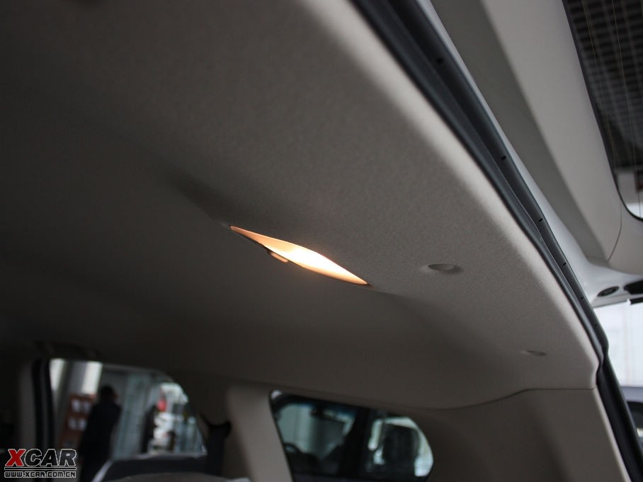 2010W{£Mڣ 2.0L \Ӱ