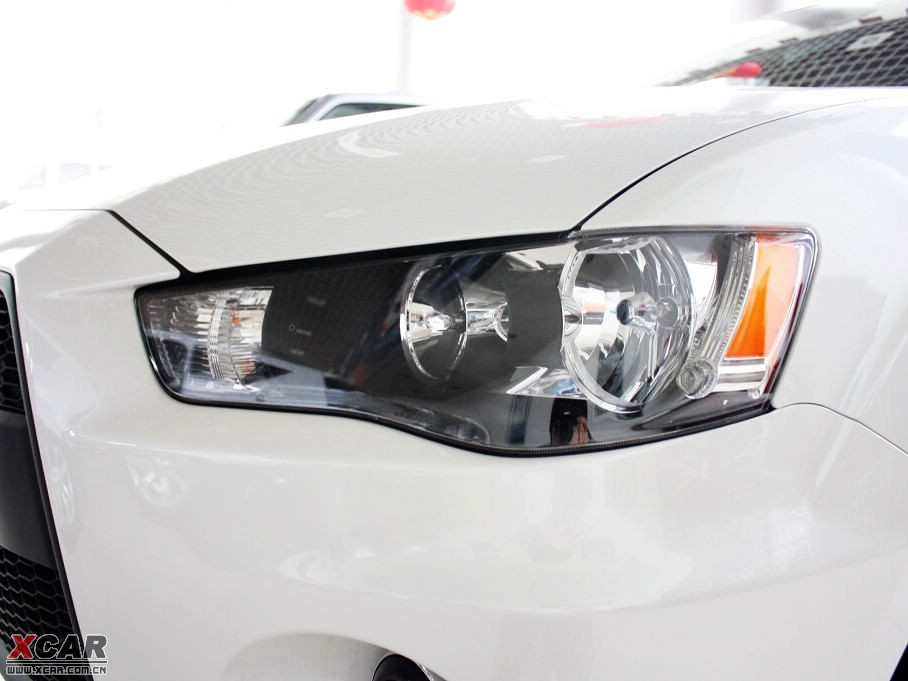 2010W{£Mڣ 2.0L \Ӱ