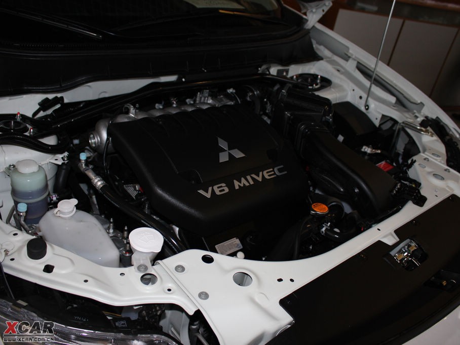 2010W{£Mڣ 3.0L ӢGT