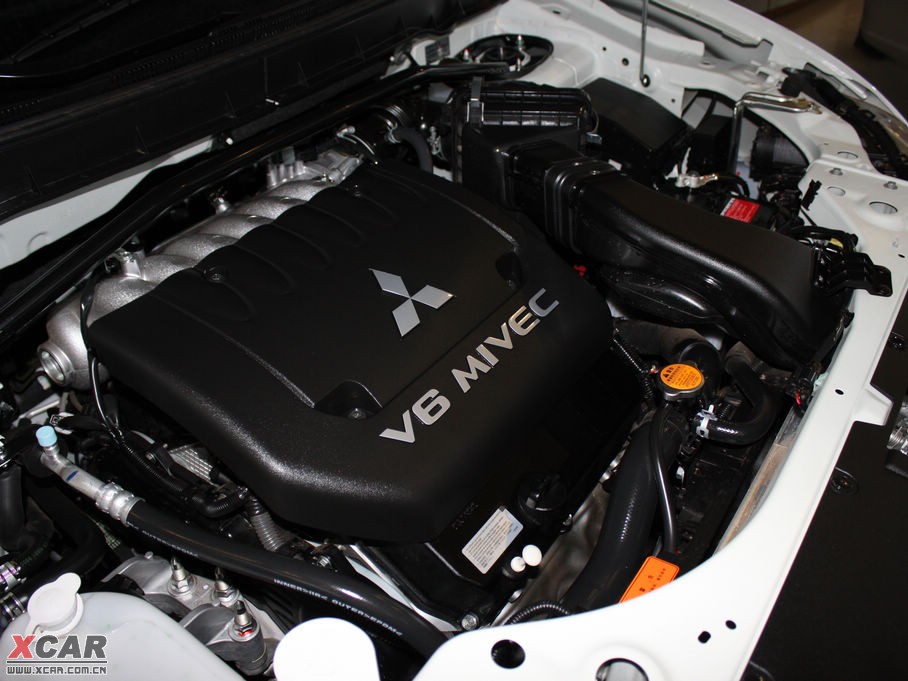 2010W{£Mڣ 3.0L ӢGT