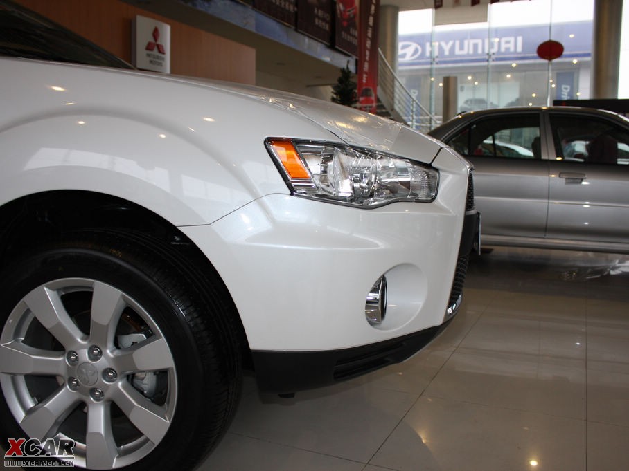 2010W{£Mڣ 3.0L ӢGT