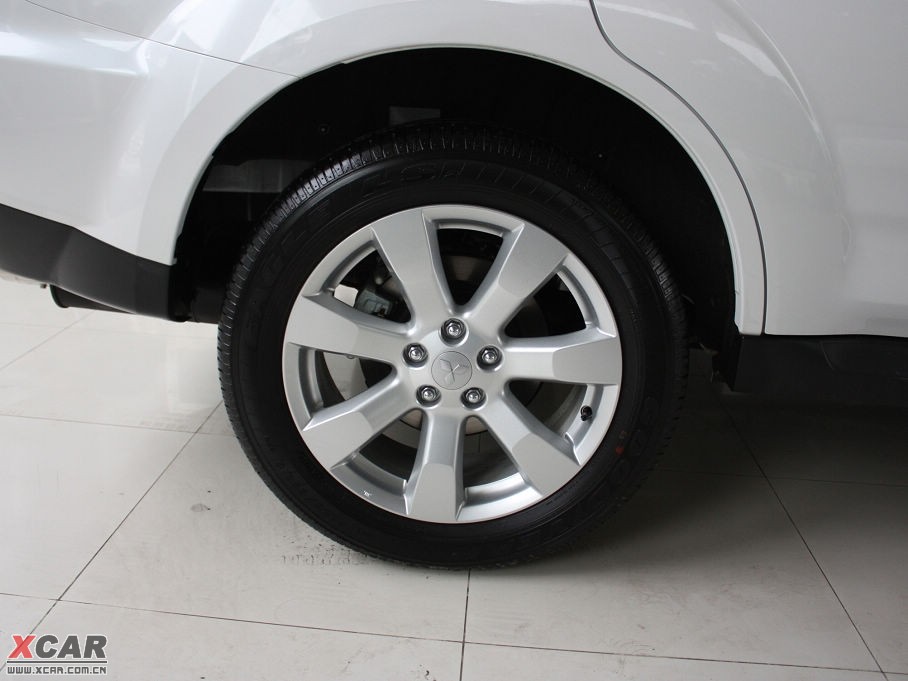 2010W{£Mڣ 2.0L \Ӱ