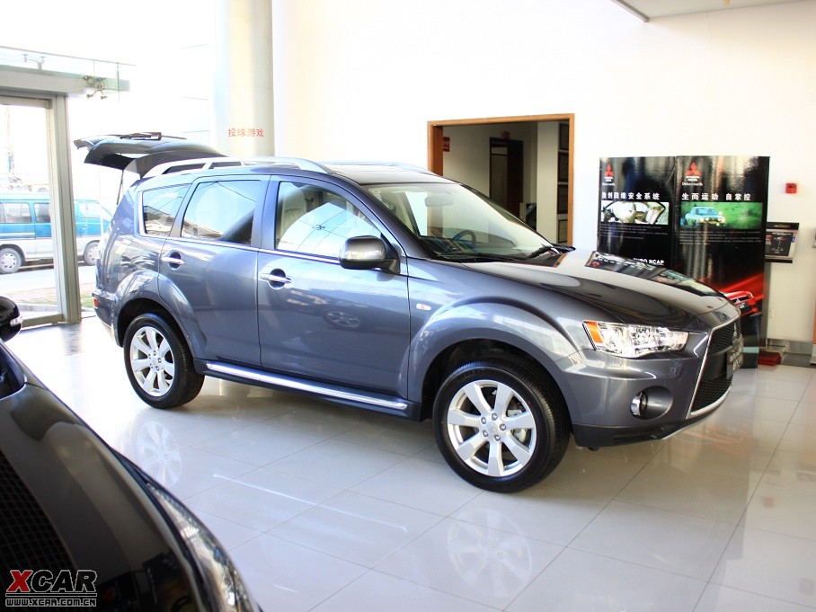 2010W{(ln)£M(jn)ڣ 3.0L A