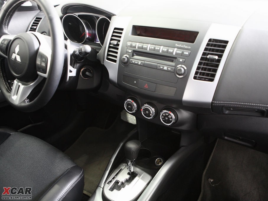 2010W{(ln)£M(jn)ڣ 3.0L A