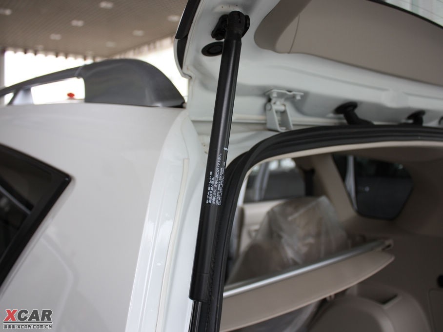 2010W{£Mڣ 2.0L \Ӱ