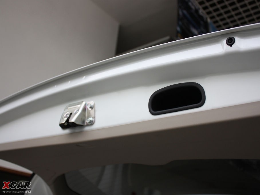 2010W{(ln)£M(jn)ڣ 2.0L \Ӱ