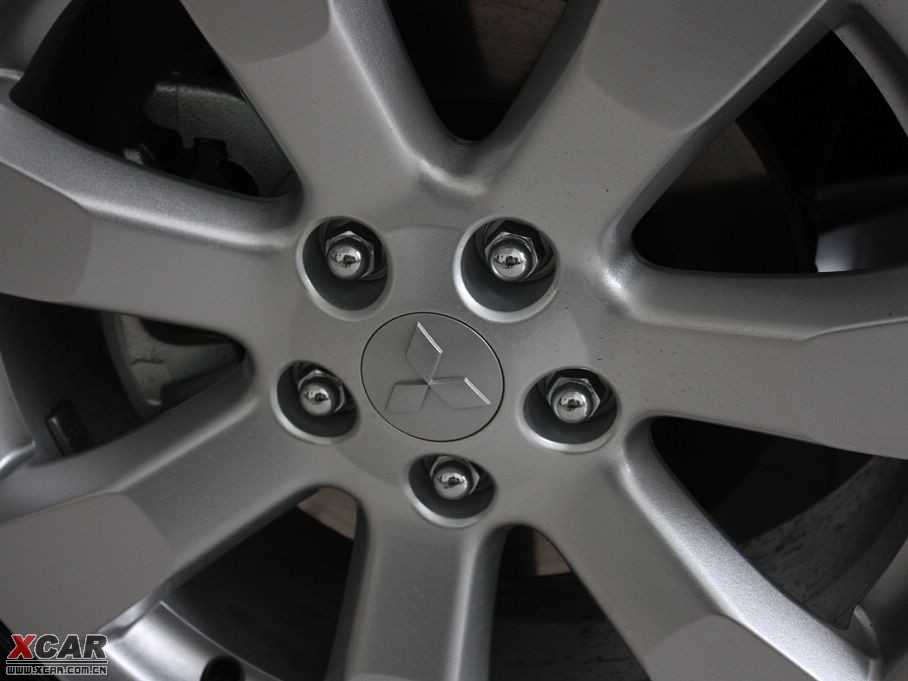 2010W{£Mڣ 2.0L \Ӱ