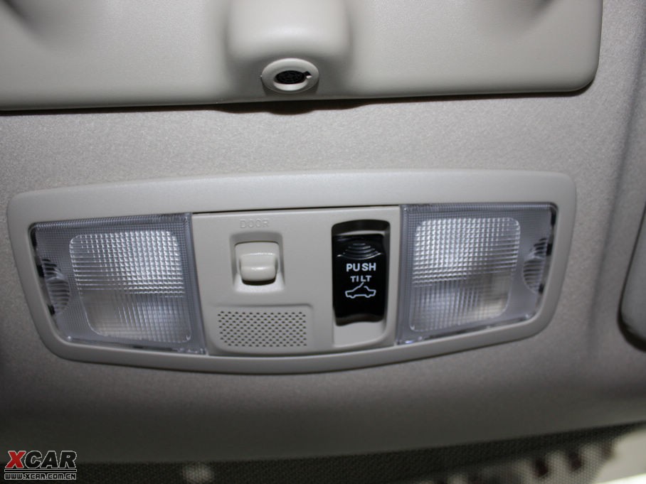 2010W{£Mڣ 3.0L ӢGT