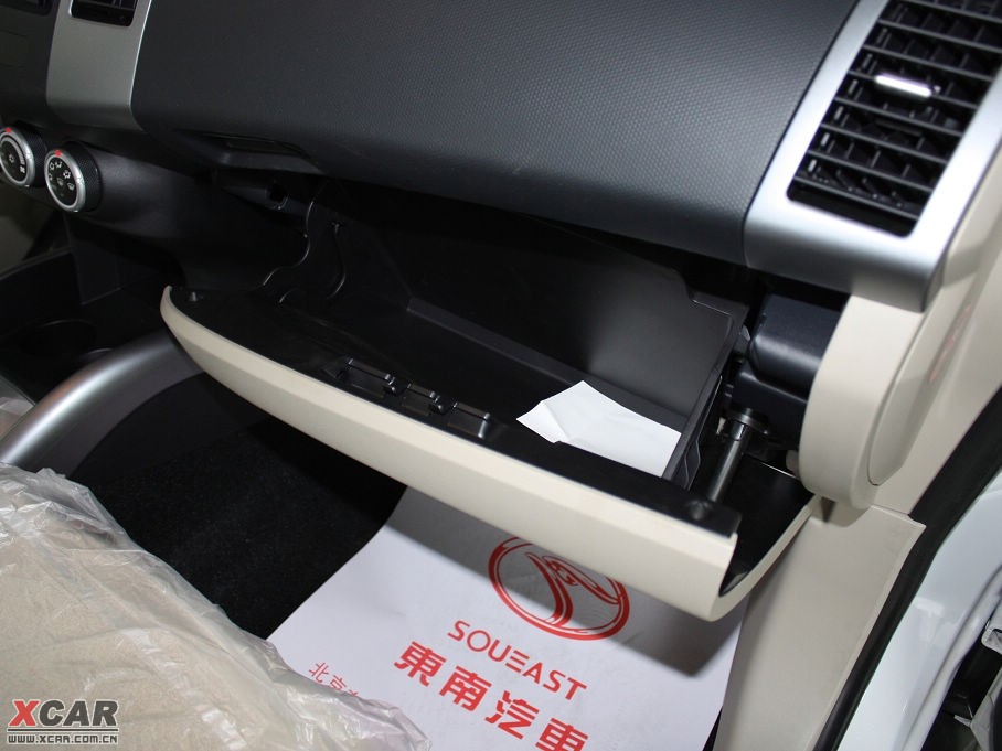 2010W{£Mڣ 2.0L \Ӱ