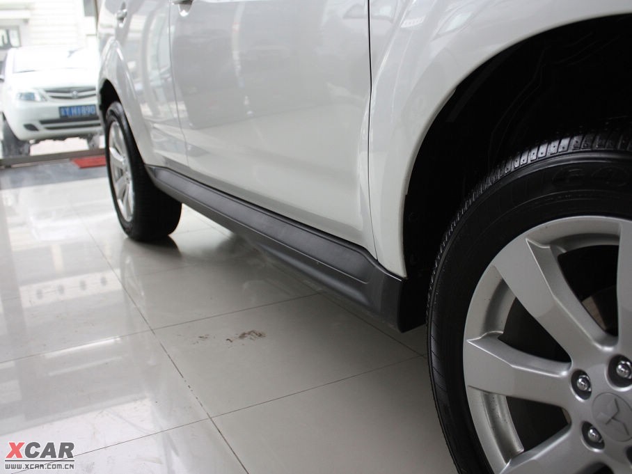 2010W{£Mڣ 2.0L \Ӱ